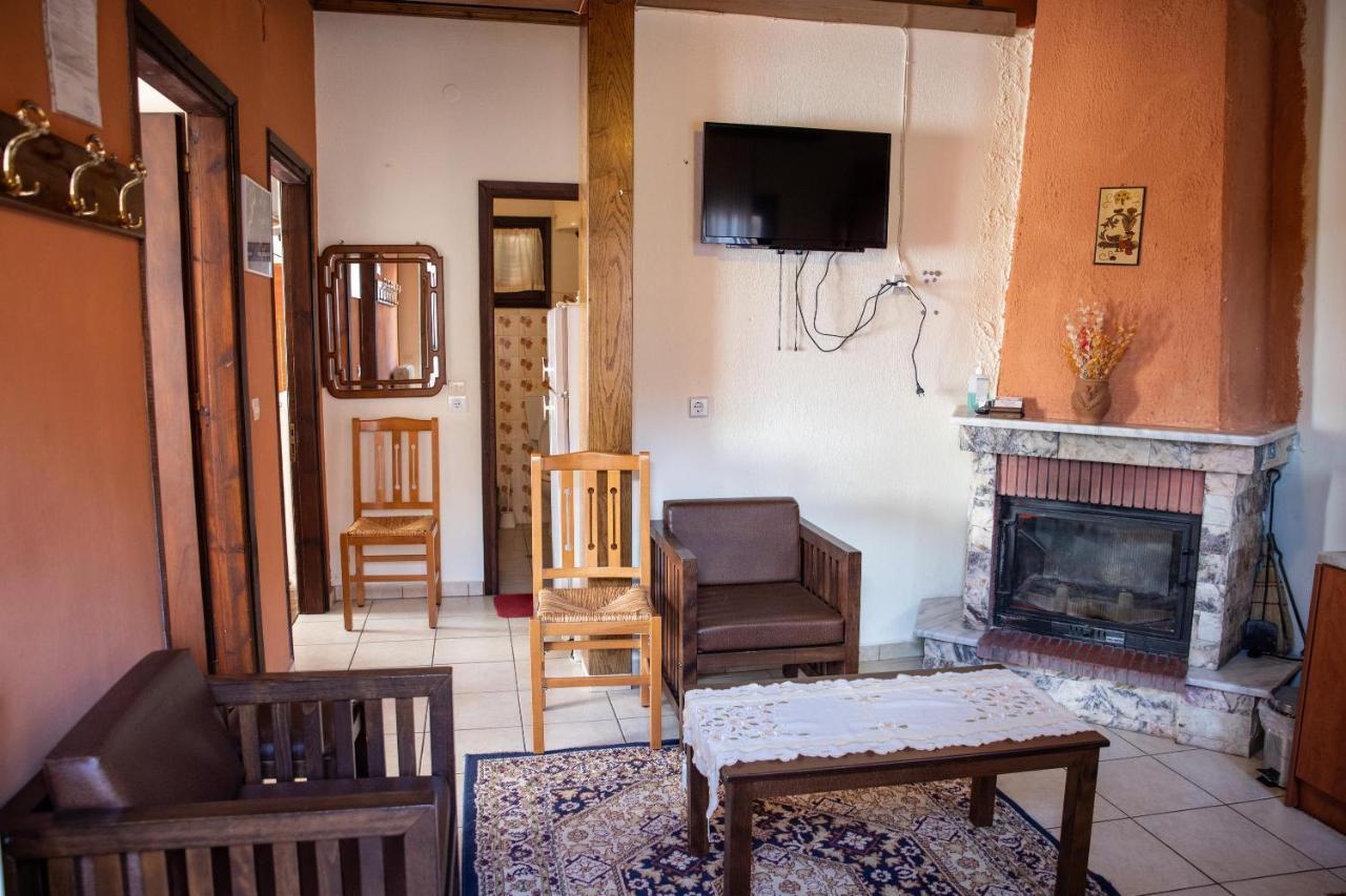Mprizis Rooms Elati  Exterior photo